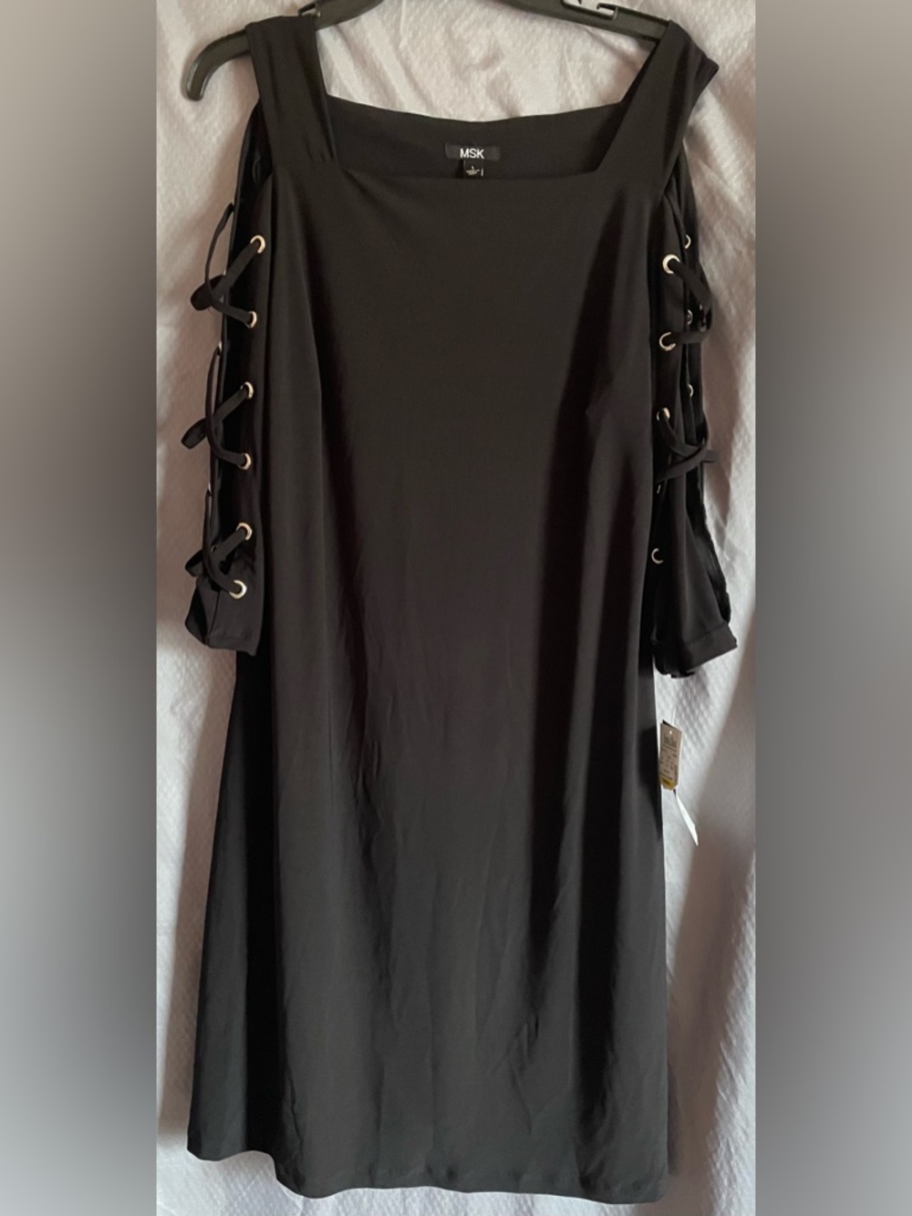 MSK Black Long Sleeve Shift Dress with Lace-Up Sleeves